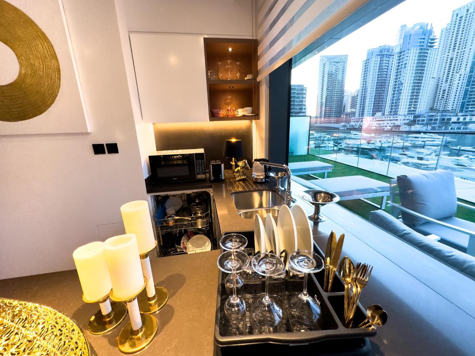 Vida Dubai Marina & Yacht Club , Hotel And Residences , Luxurious 2Br Buitenkant foto